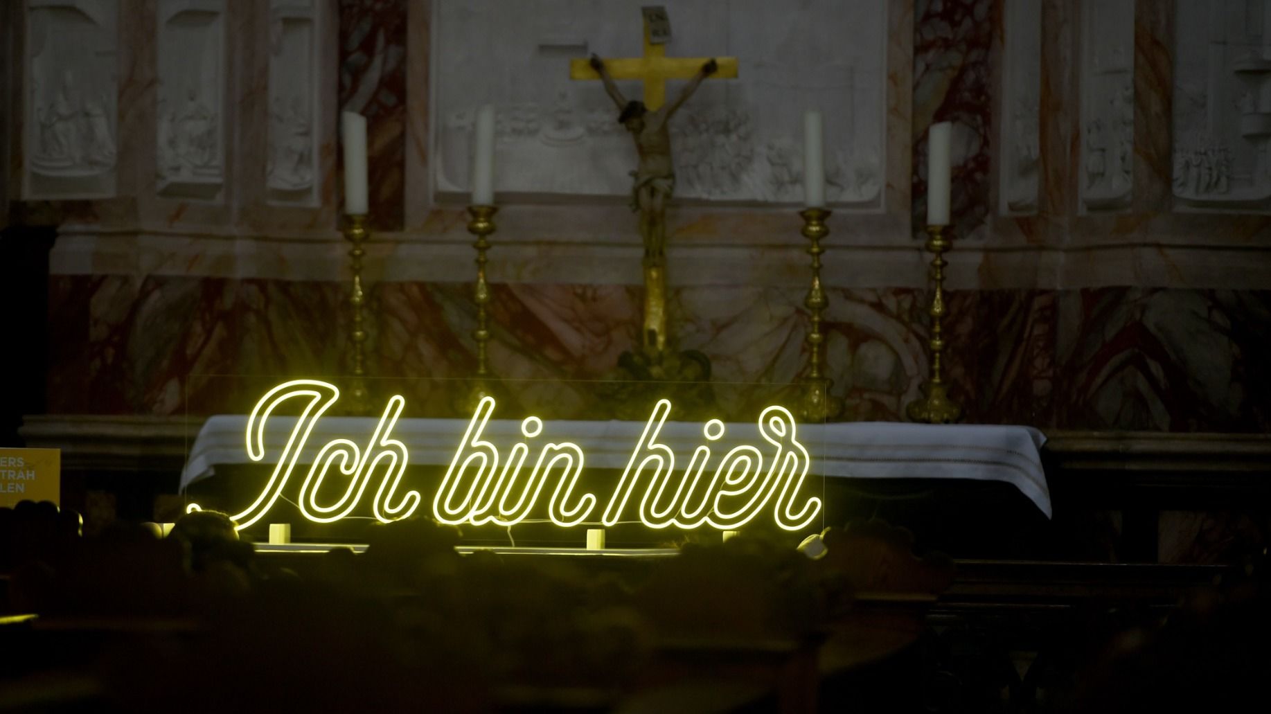 Der Fuldaer Dom öffnet seine Türen für die Erlebnisinstallation „Im Hier und Jetzt – Glauben entdecken”. Die Installation ist Teil des Rahmenprogramms  zur Landesgartenschau.